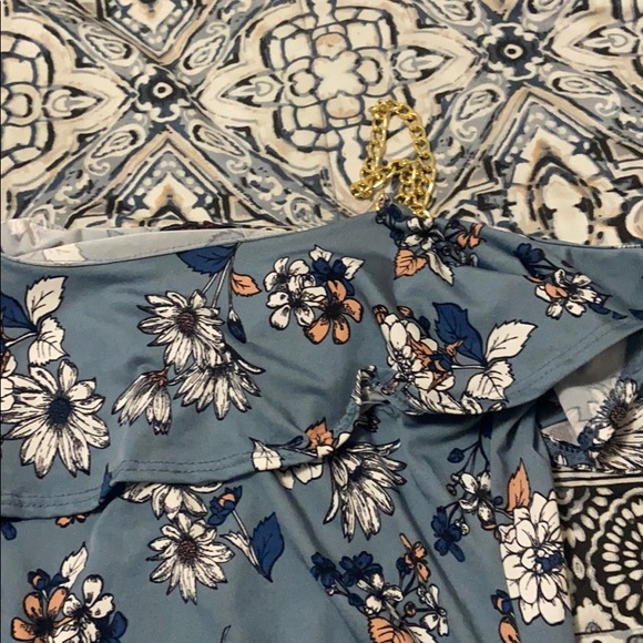 Top - Picture 2 of 2